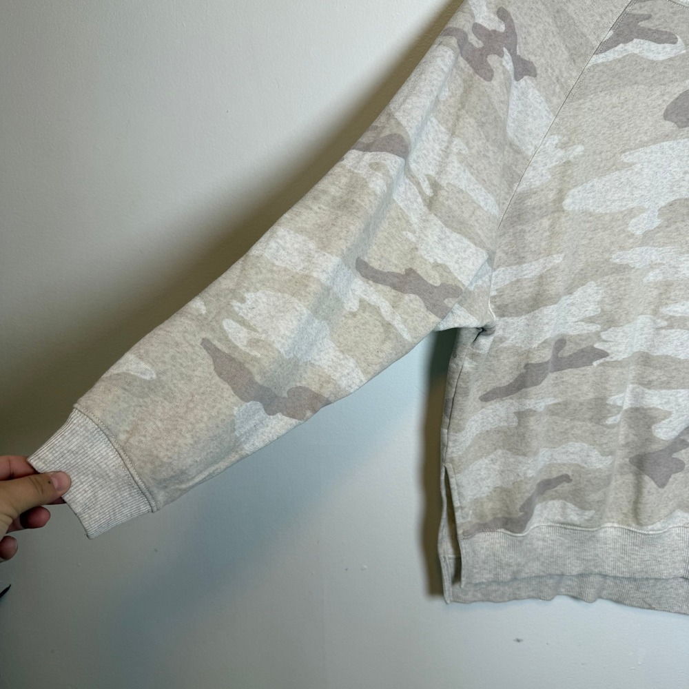 American Eagle Sweatshirt Womens Small Beige Camo Soft‎ Jegging Fit Crewneck - Picture 9 of 10